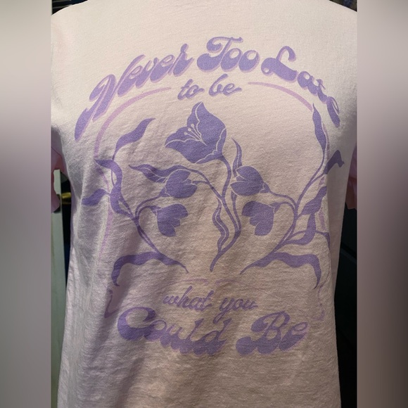 Pre-Owned The LUNA Colletive Women’s Size S Graphic Tee - “Never too late … be” - Picture 3 of 7